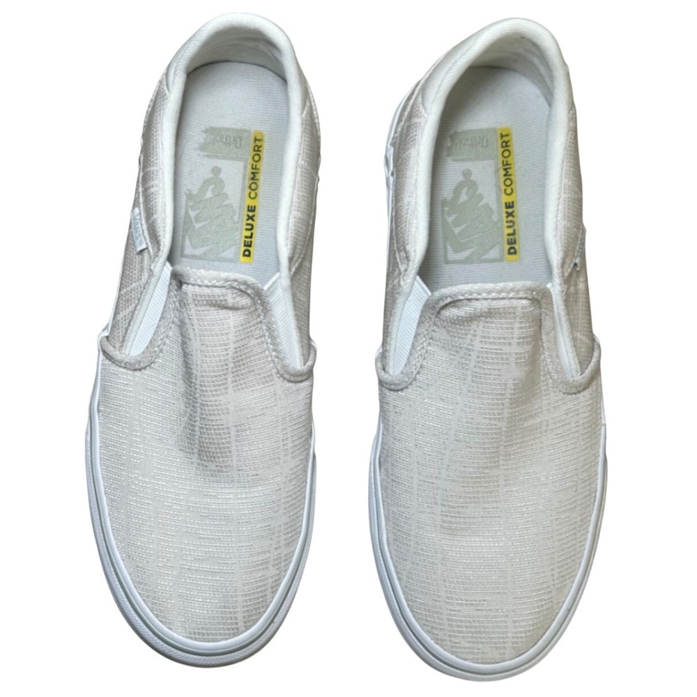 Vans Slip-On Sneakers in Light Beige/White